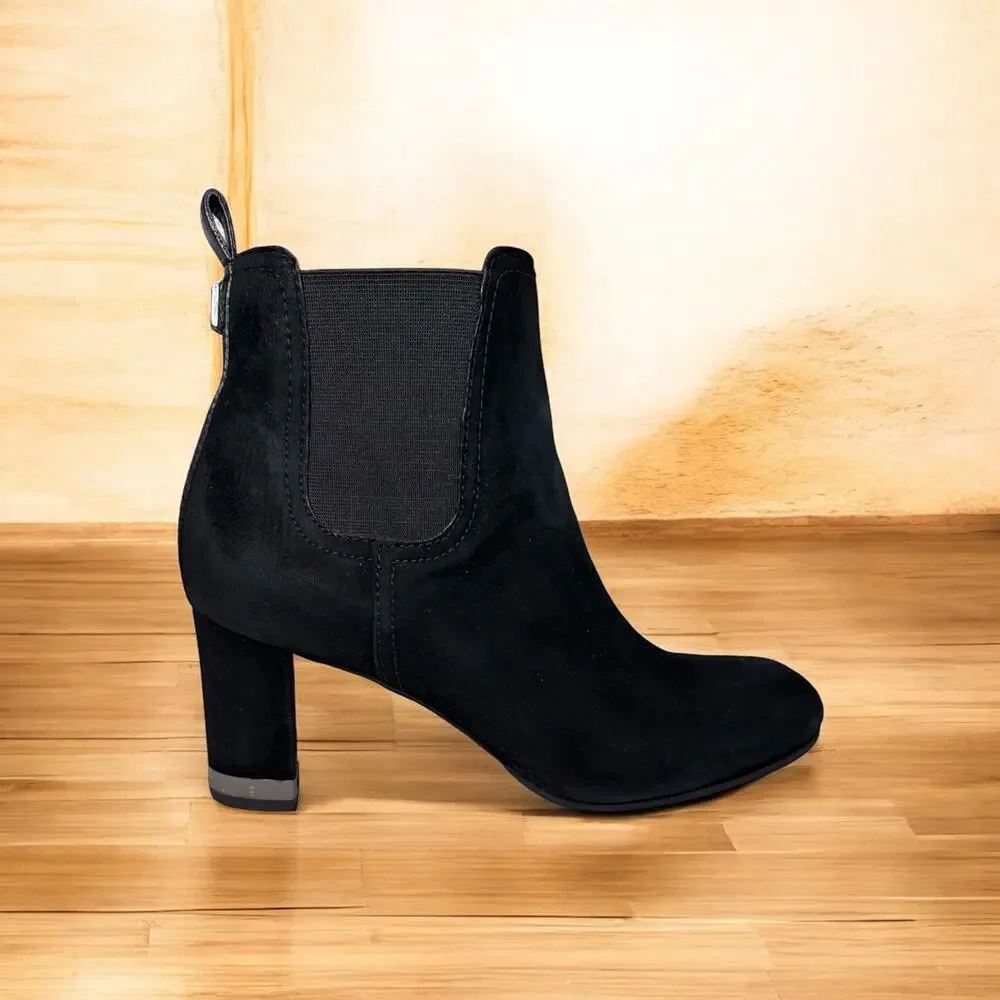 Tory Burch Chelsea Suede Bootie Size 9M